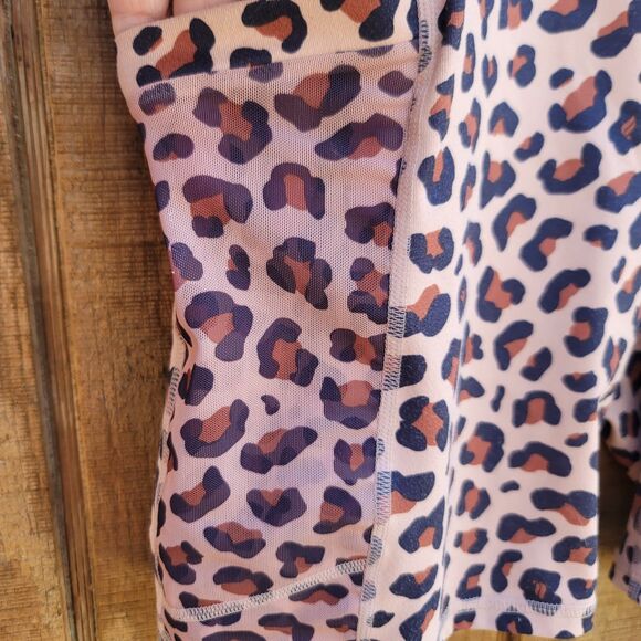 Fabletics PowerHold Cheetah Print Shorts NO SIZE TAG Used Fabletics Size Chart - Picture 3 of 12